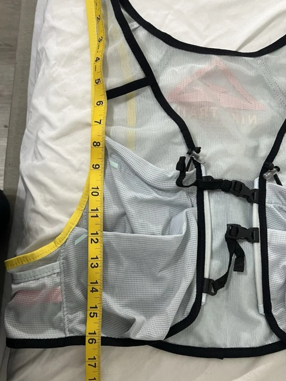 Nike Trail Running Vest Womens White With Yellow Trim